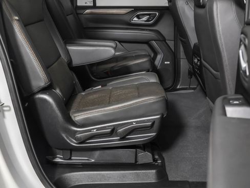 Used 2024 Chevrolet Suburban High Country image 49