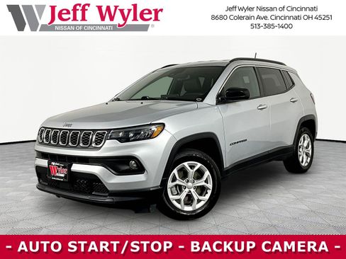 Used 2024 Jeep Compass Latitude AWD/4WD image 1