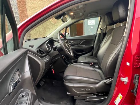 Used 2019 Buick Encore Sport Touring image 27