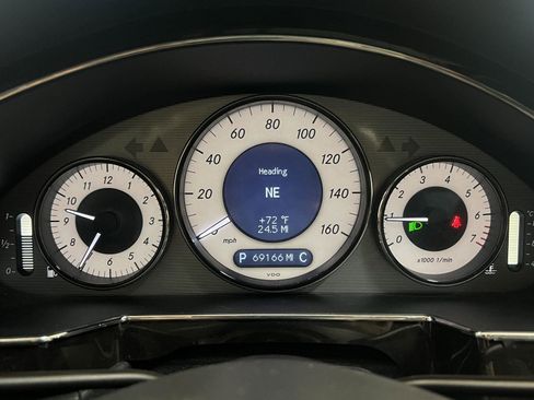 Used 2011 Mercedes-Benz CLS 550 image 18