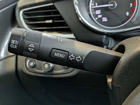 Used 2019 Buick Encore Essence image 27