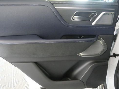 New 2026 INFINITI QX80 4WD image 18