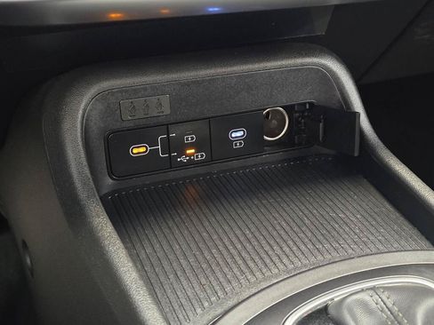 Used 2025 Hyundai Kona SEL AWD/4WD image 34