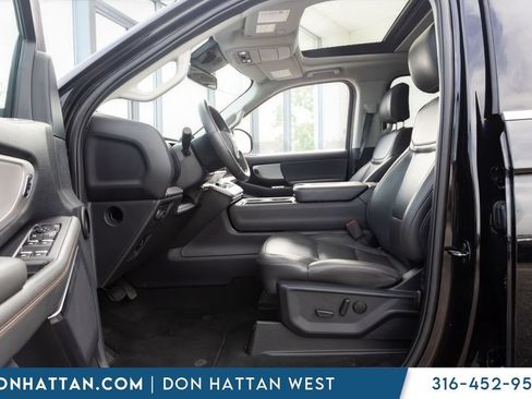 Used 2025 Ford Expedition Max Active AWD/4WD image 3