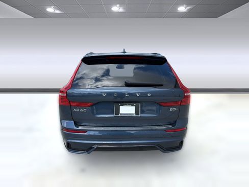 Used 2024 Volvo XC60 B5 Plus w/ Protection Package Premier AWD/4WD image 10