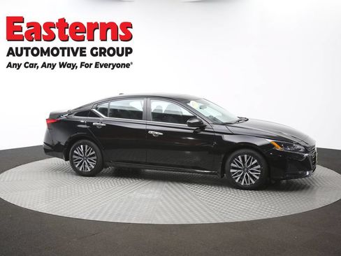 Used 2023 Nissan Altima 2.5 SV w/ SV Premium Package FWD image 48