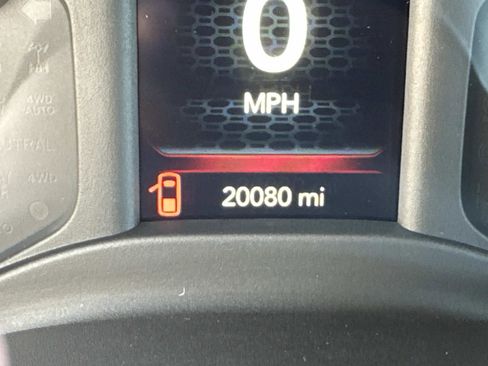 Used 2022 RAM 2500 Tradesman w/ Chrome Appearance Group image 27