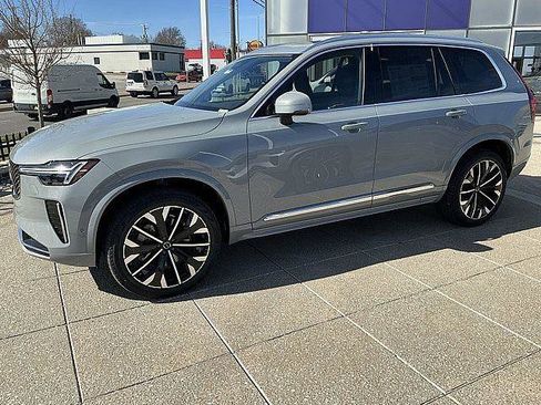 New 2026 Volvo XC90 B6 Plus w/ Protection Package Premier AWD/4WD image 11