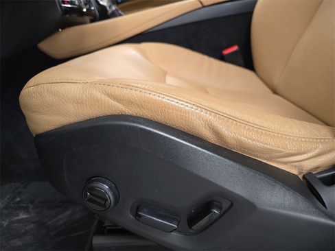 Used 2019 Volvo XC90 T6 Momentum w/ Advanced Package image 32