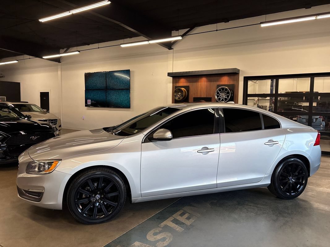 Used 2017 Volvo S60 T5 Inscription FWD image 4