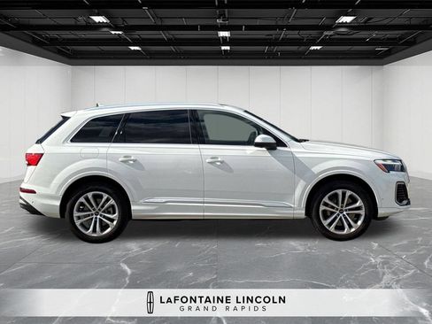 Used 2025 Audi Q7 3.0T Premium Plus AWD/4WD image 6