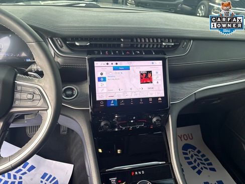 Certified 2023 Jeep Grand Cherokee Limited w/ Black Appearance Package image 20