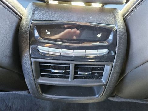 Used 2023 Cadillac XT5 Premium Luxury image 11