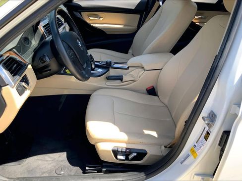 Used 2018 BMW 320i Sedan image 8