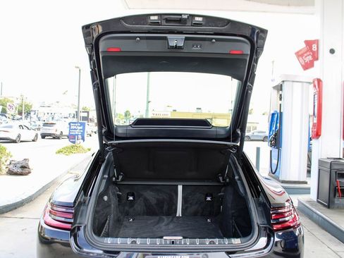Used 2018 Porsche Panamera 4 AWD/4WD image 44