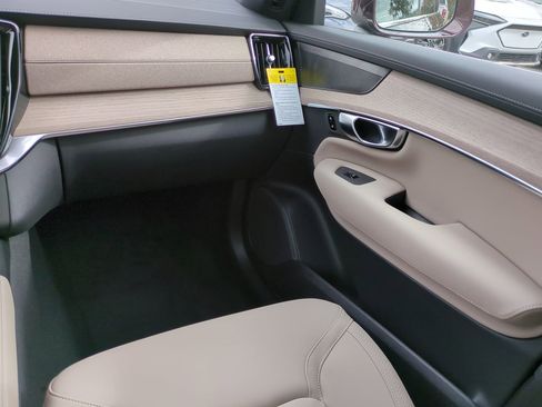 New 2026 Volvo XC90 B6 Plus image 15