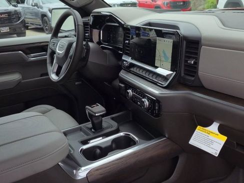 New 2026 GMC Sierra 1500 SLT image 10