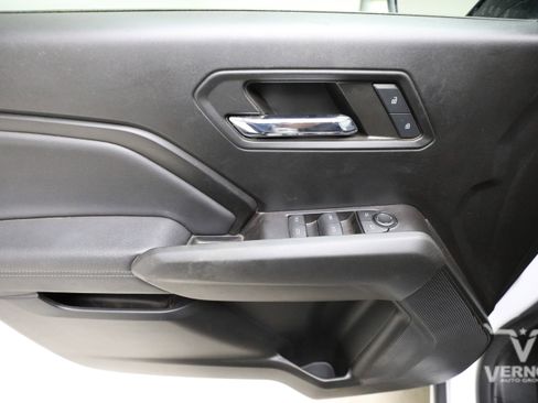 Used 2024 GMC Canyon Elevation RWD image 18