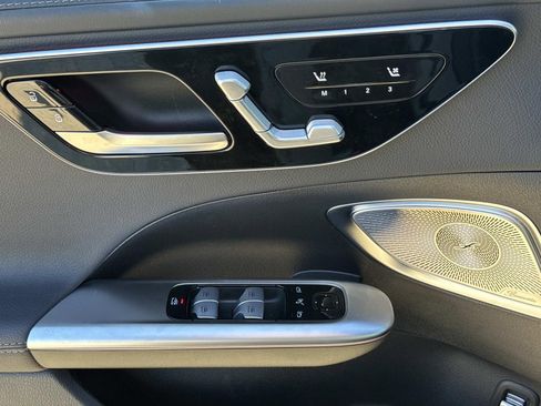 Used 2025 Mercedes-Benz C 300 Sedan image 20