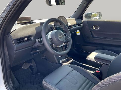 New 2026 MINI Cooper 2-Door Hardtop FWD image 9