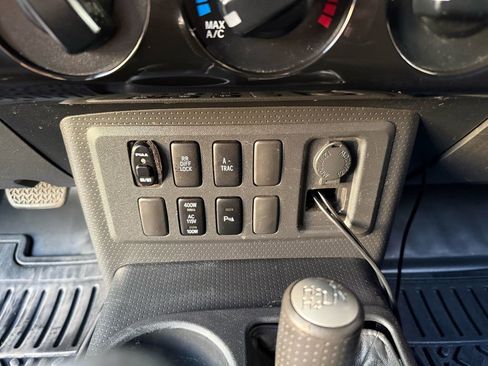 Used 2007 Toyota FJ Cruiser 4WD image 28