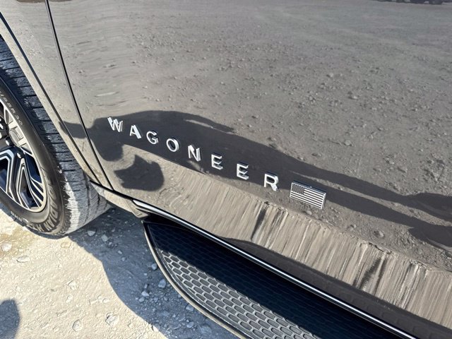 Used 2025 Jeep Wagoneer Series II AWD/4WD image 9