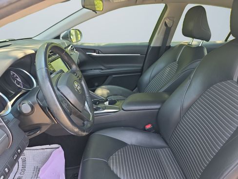 Used 2018 Toyota Camry SE FWD image 10