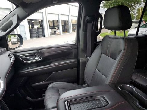 Used 2023 Chevrolet Tahoe RST image 32