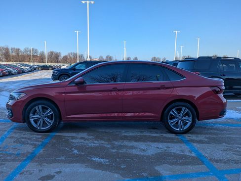 Used 2023 Volkswagen Jetta SE image 9