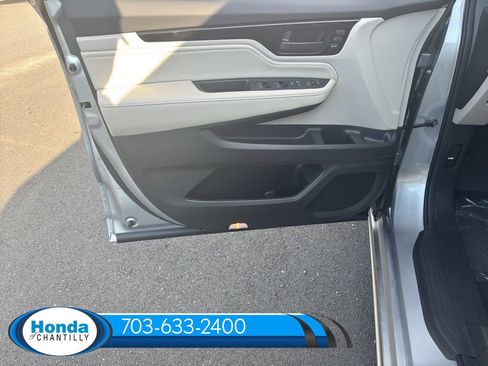 New 2026 Honda Odyssey Touring image 25