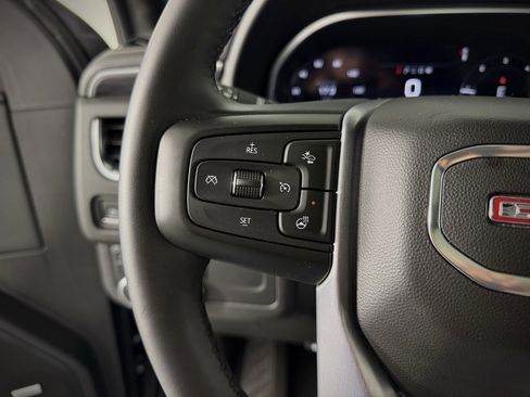 Used 2023 GMC Yukon XL SLT w/ SLT Premium Package image 29