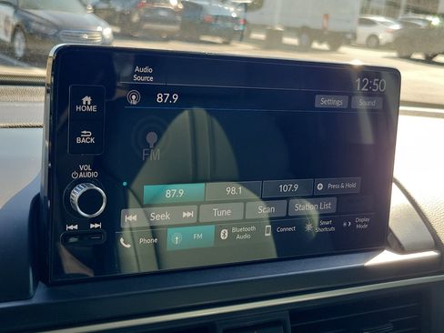 Used 2025 Honda Pilot EX-L image 28