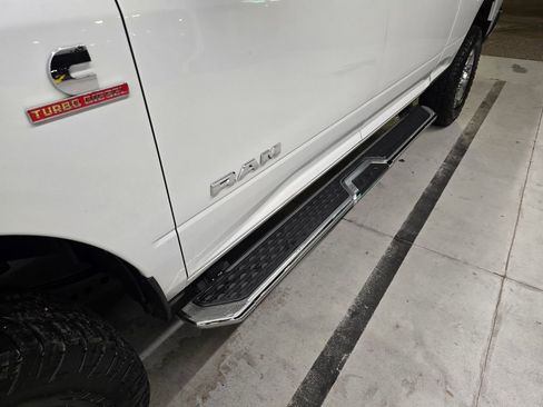 Used 2024 RAM 2500 Big Horn w/ Off Road Package AWD/4WD image 13