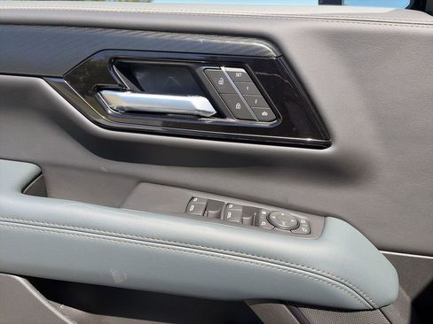 New 2026 GMC Yukon AT4 w/ Premium Trailering Package image 31