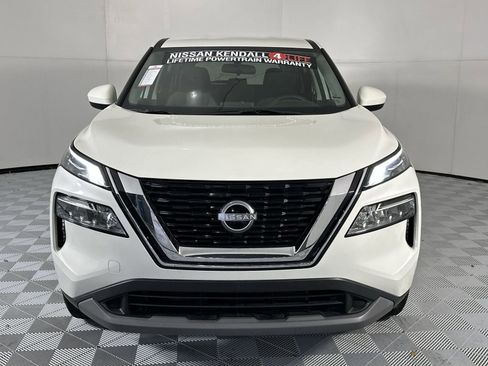 Certified 2023 Nissan Rogue SV FWD image 3