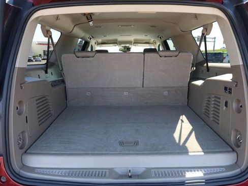 Used 2020 Chevrolet Suburban Premier AWD/4WD image 7