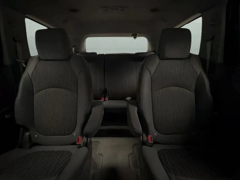 Used 2014 Chevrolet Traverse LT w/ LPO, 'HIT The Road' Package FWD image 17