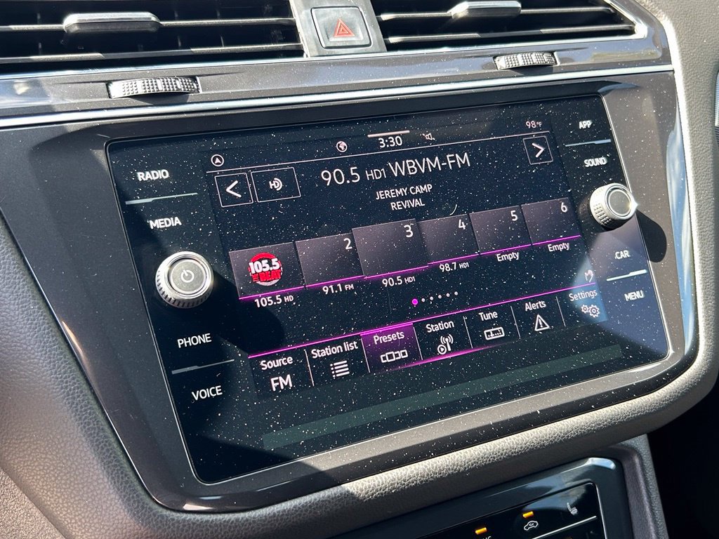 Certified 2023 Volkswagen Tiguan SE R-Line FWD image 28
