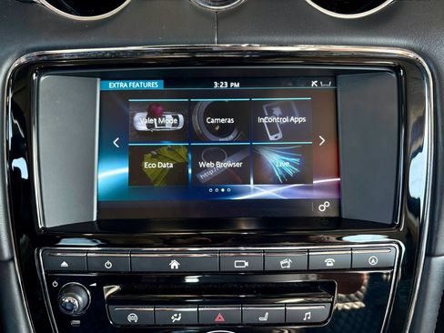 Used 2016 Jaguar XJ L Portfolio image 30