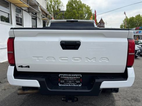 Used 2024 Toyota Tacoma TRD Off-Road image 6