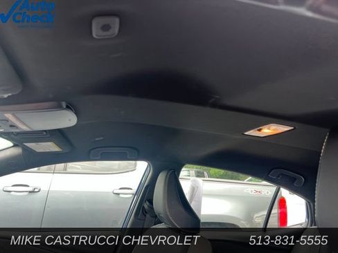 Used 2025 Toyota Camry SE FWD image 12
