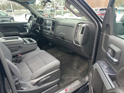 Used 2018 Chevrolet Silverado 1500 LT w/ Midnight Edition image 35