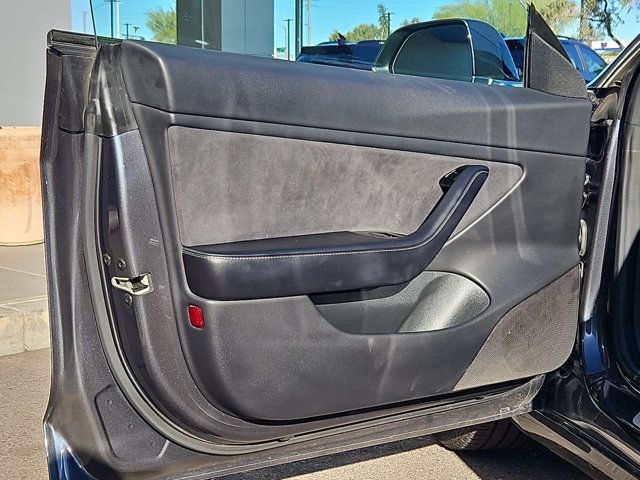 Used 2018 Tesla Model 3 Long Range RWD image 11