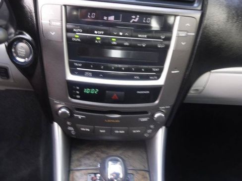 Used 2011 Lexus IS 250 w/ Premium Pkg Value Edition RWD image 33