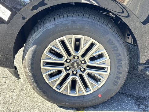 New 2026 Ford Expedition Max Platinum image 12