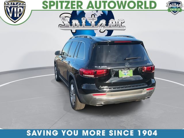 Used 2023 Mercedes-Benz GLB 250 4MATIC w/ Premium Package image 8