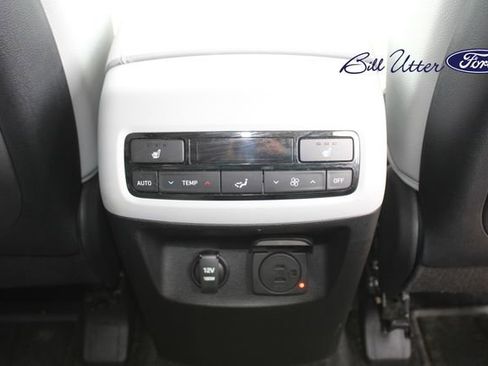 Used 2022 Hyundai Palisade SEL w/ Premium Package FWD image 14