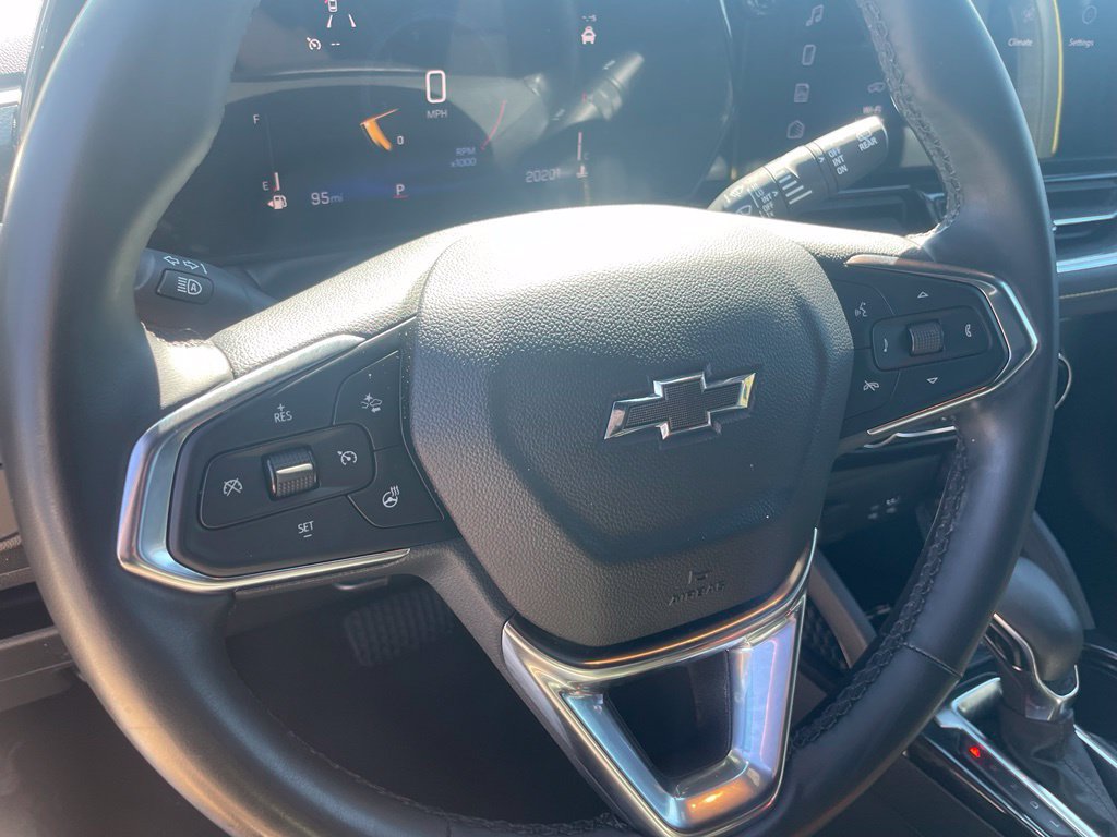 Used 2025 Chevrolet TrailBlazer ACTIV w/ Convenience Package FWD image 13