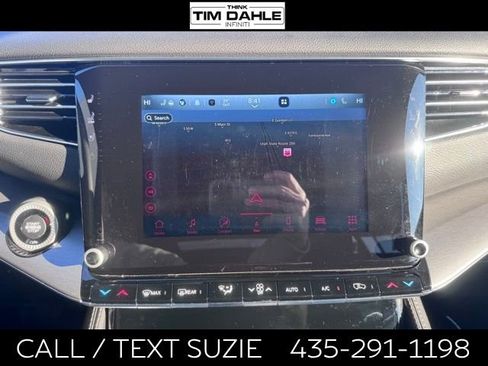 Used 2023 Jeep Wagoneer Series II AWD/4WD image 13
