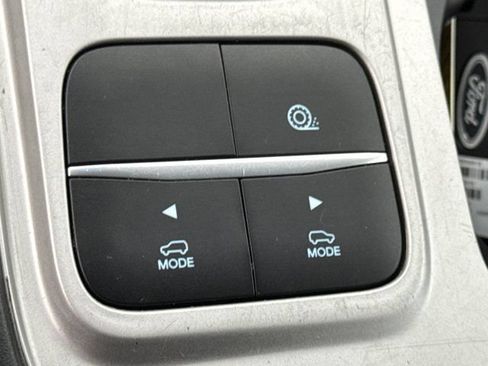 Used 2022 Ford Explorer XLT RWD image 27